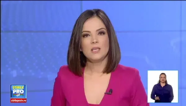 A scapat cu rani usoare, dupa ce masina a fost izbita violent de un TIR. Accidentul a fost filmat de camerele de supraveghere