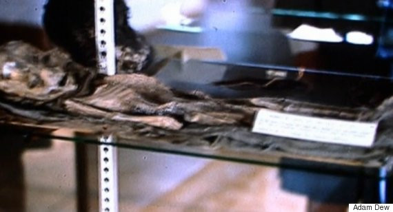 Fotografii prezentate in premiera cu presupusul accident de OZN de la Roswell, din 1947