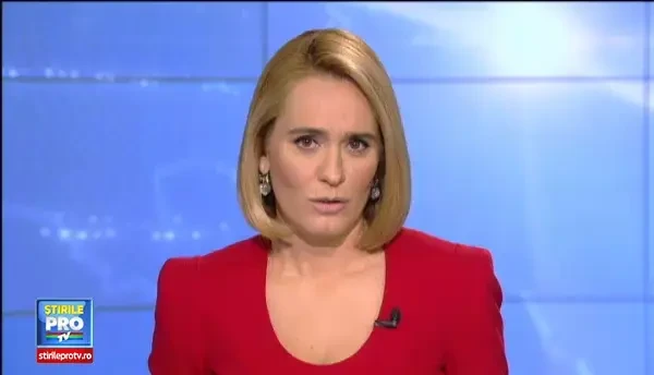 Scene socante la o parada militara din Mexic. Ce a patit un soldat dupa ce arma lui s-a prins intr-un steag urias. VIDEO