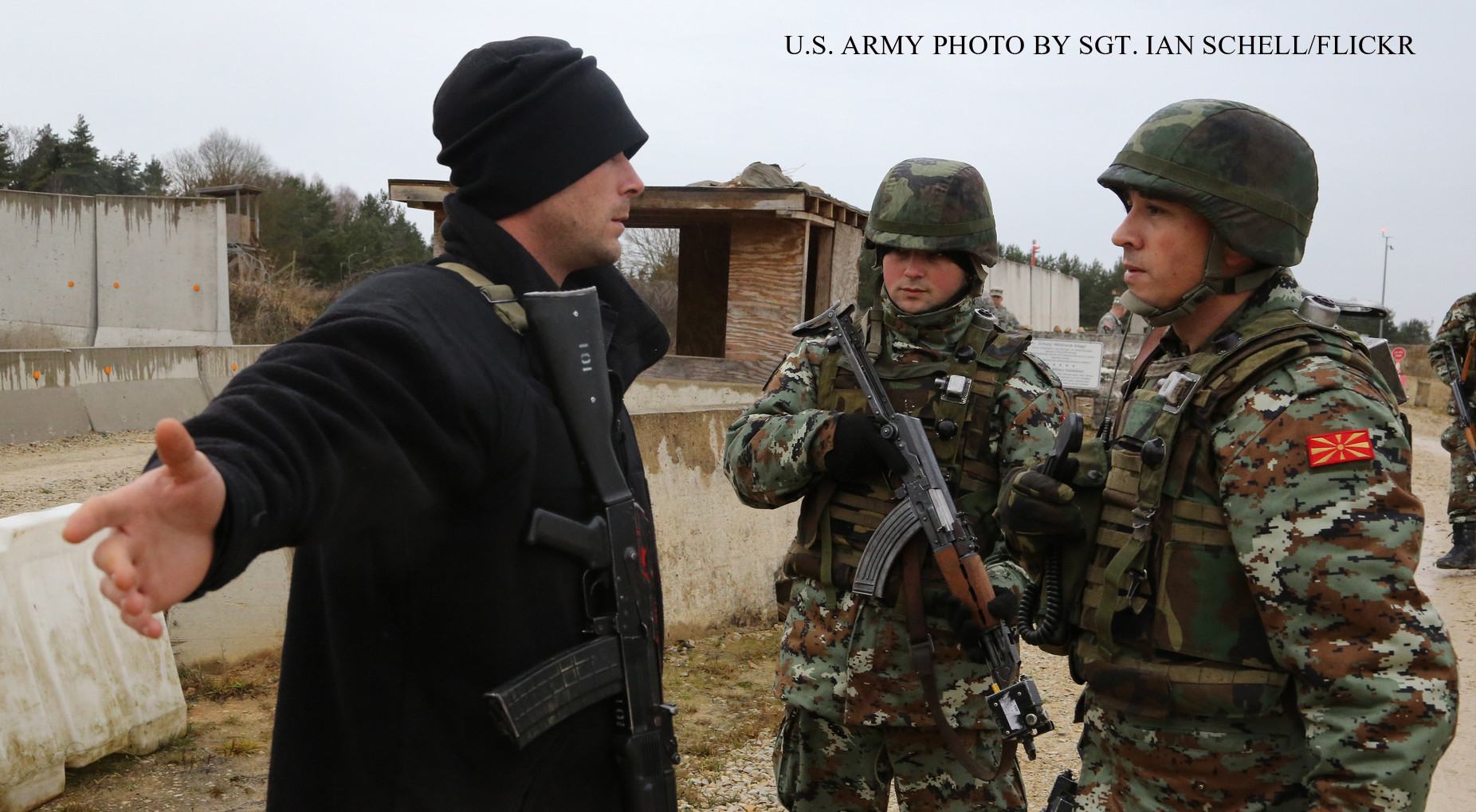 Interventie impotriva unei grupari teroriste, in Macedonia. Batalia cu fortele de ordine a durat o zi intreaga