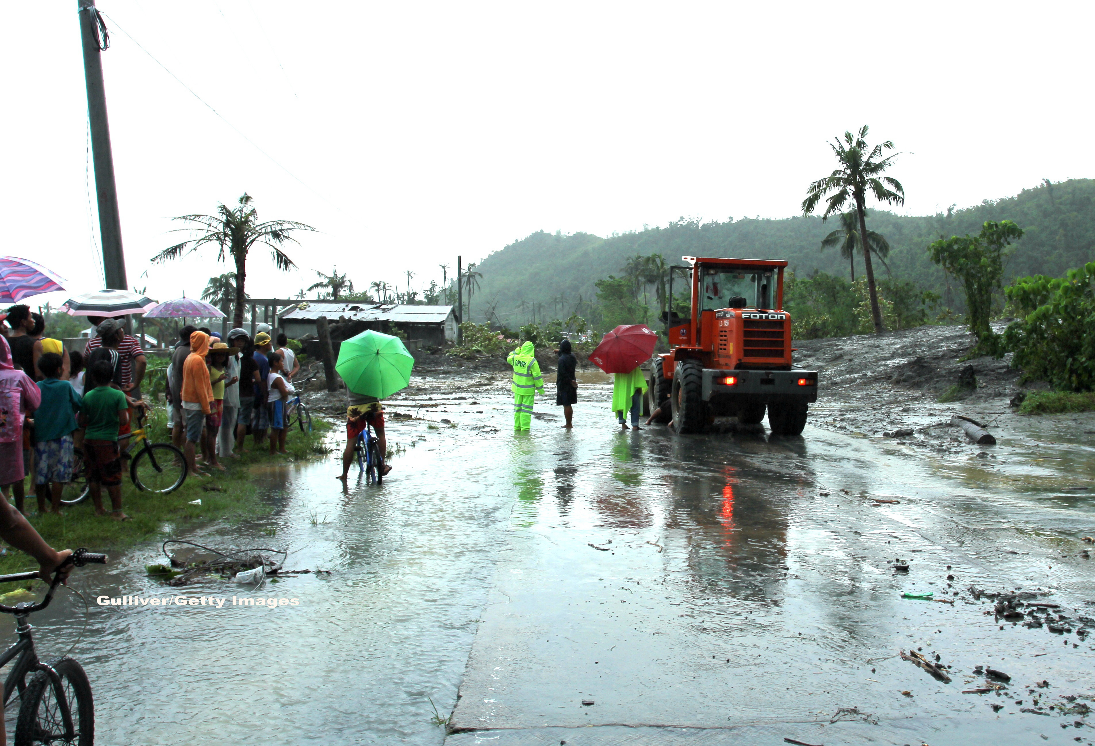 Filipine ar putea fi lovit de valuri uriase si de inundatii. Peste 2000 de oameni au fost evacuati, din cuaza taifunului Noul
