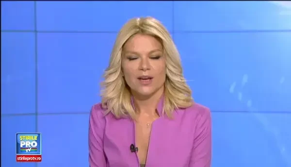 Tablouri facute din DOPURI de plastic, pe o strada din Timisoara. Ce au spus turistii straini despre ele