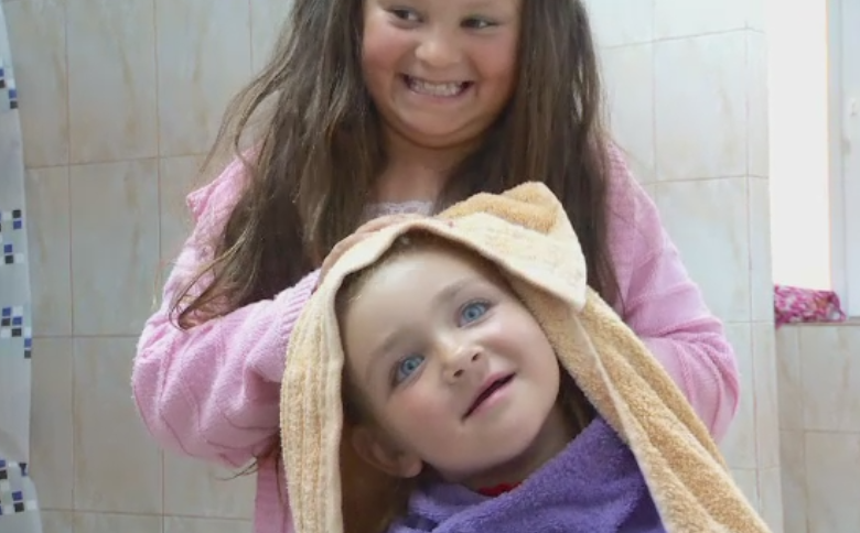 "Noi am venit aici sa facem baie". Primaria care le-a oferit oamenilor sarmani un loc in care igienizarea se face gratuit