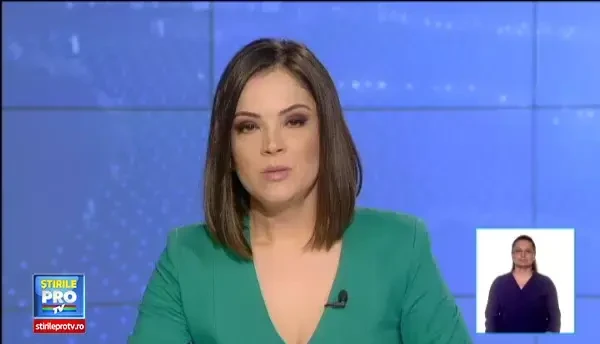 CLIPUL ZILEI: Momente socante in China. O scena pe care se aflau 80 de cantareti s-a prabusit, chiar in timpul repetitiilor