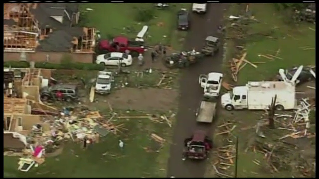Furtunile si tornadele au facut prapad in sudul Statelor Unite. Cinci persoane au murit, altele sunt date disparute