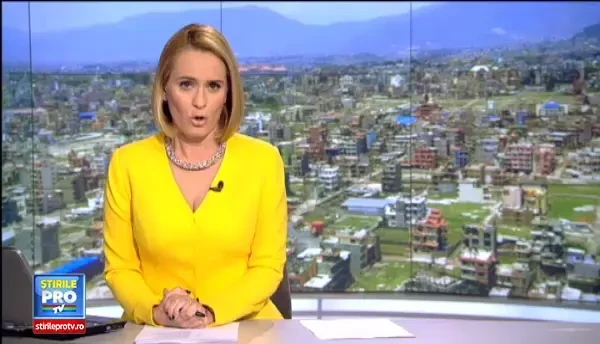 Cutremurul de Nepal, surprins de echipa Stirilor Pro TV. Imagini cu cladiri daramate si oameni alergand speriati pe strazi