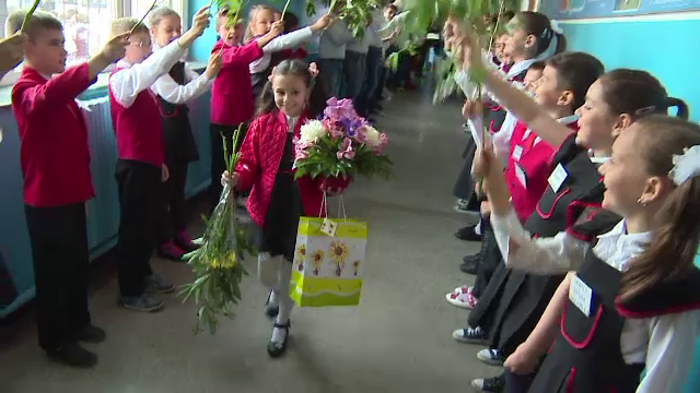 Andra Iancu, asteptata la scoala ca o invingatoare dupa ce a primit vestea ca a ajuns in finala de la "Romanii au Talent"