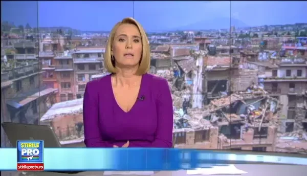 Chipurile triste ale copiilor care au pierdut intr-o zi tot ce aveau. In Nepal, se sta la coada pentru o lingura de fasole