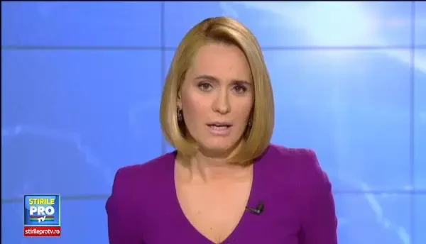 Angela Merkel, surprinsa intr-o ipostaza neobisnuita. A cantat muzica populara si a stat la selfieuri cu liceenii