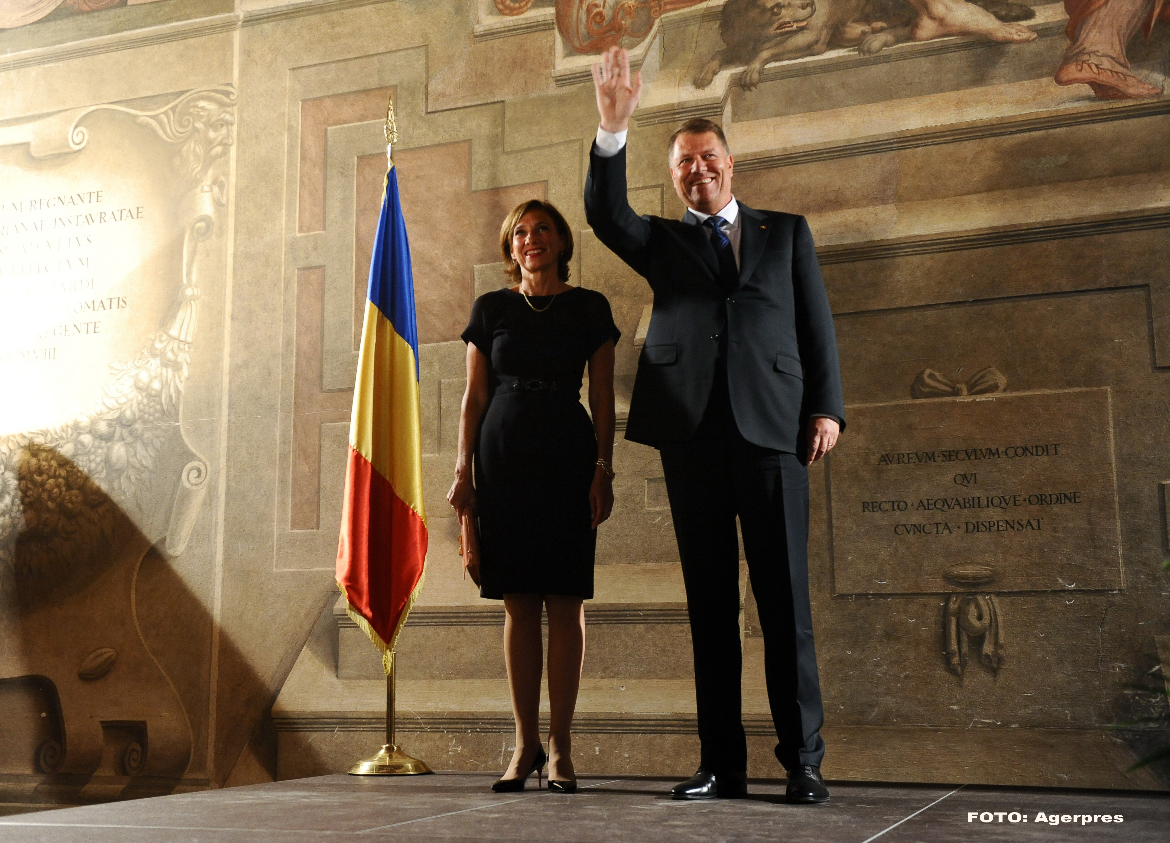 Klaus Iohannis a plecat din nou in Italia: "Voi adresa o invitatie Papei Francisc de a vizita Romania"