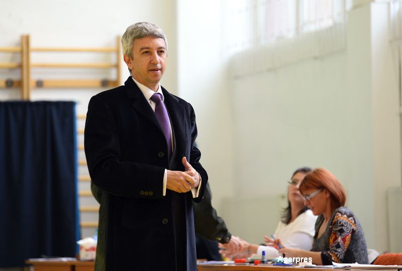 Dan Diaconescu, adus la sediul DNA. Surse: Este audiat ca martor in dosarul lui Marian Vanghelie