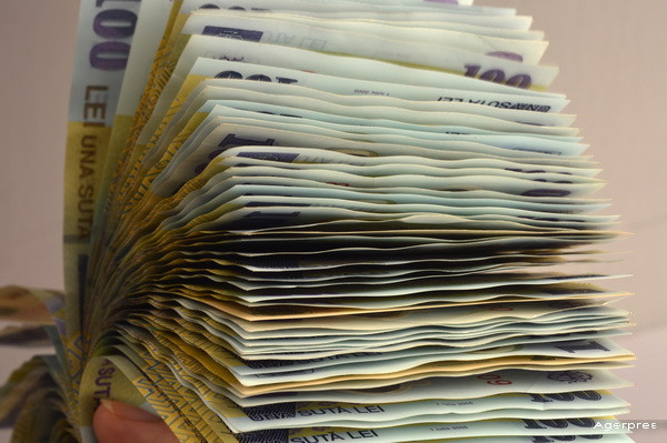 Cel mai slab platite joburi din Romania. Cine sunt romanii care incaseaza 788 de lei pe luna