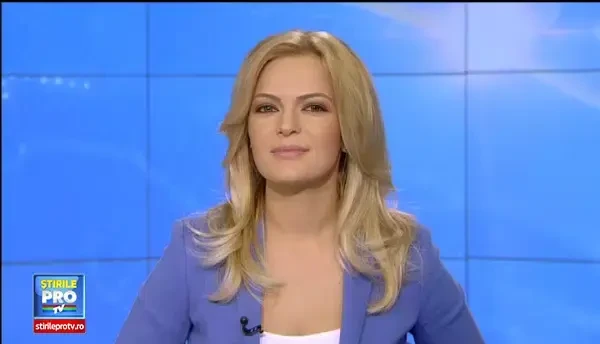 Cannes 2015. Catherine Deneuve si Natalie Portman au stralucit pe covorul rosu, la deschiderea celui de-al 68-lea festival