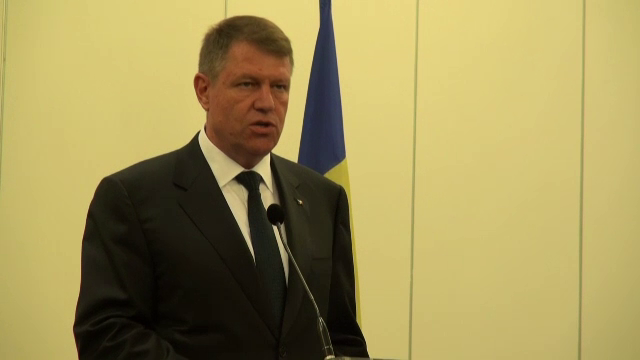 Klaus Iohannis s-a intalnit cu romanii din Milano. Mesajul transmis de diaspora presedintelui Romaniei