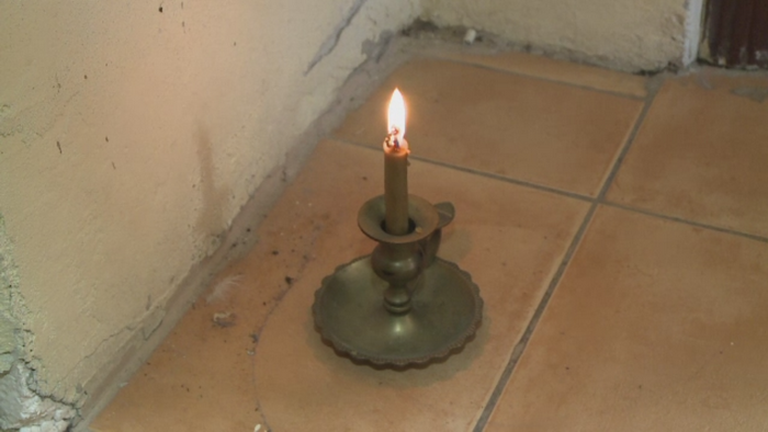 Tanara din Sibiu care a cazut de la etajul patru a murit. Politistii cred ca s-a sinucis din dragoste