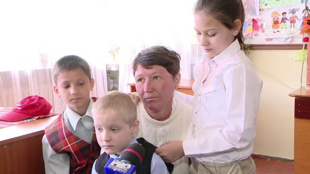 Ziua Familiei in centrele din plasament din tara, cand copiii abandonati si-au revazut parintii dupa ani de zile