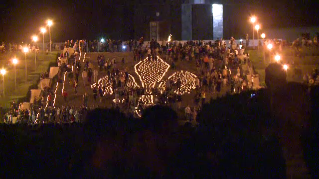 Festivalul Luminii a transformat parcurile din Bucuresti si Timisoara. Cum arata strada luminata de 10.000 de lumanari