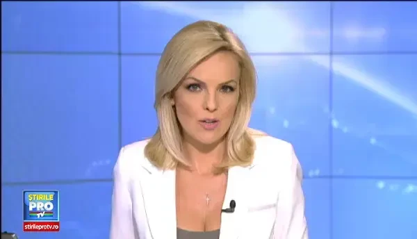 Festivalul Luminii a transformat parcurile din Bucuresti si Timisoara. Cum arata strada luminata de 10.000 de lumanari