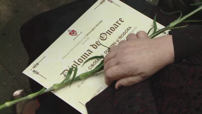 Festivitate speciala in Iasi. Cuplurile care au 50 de ani impreuna au fost premiate de reprezentantii primariei