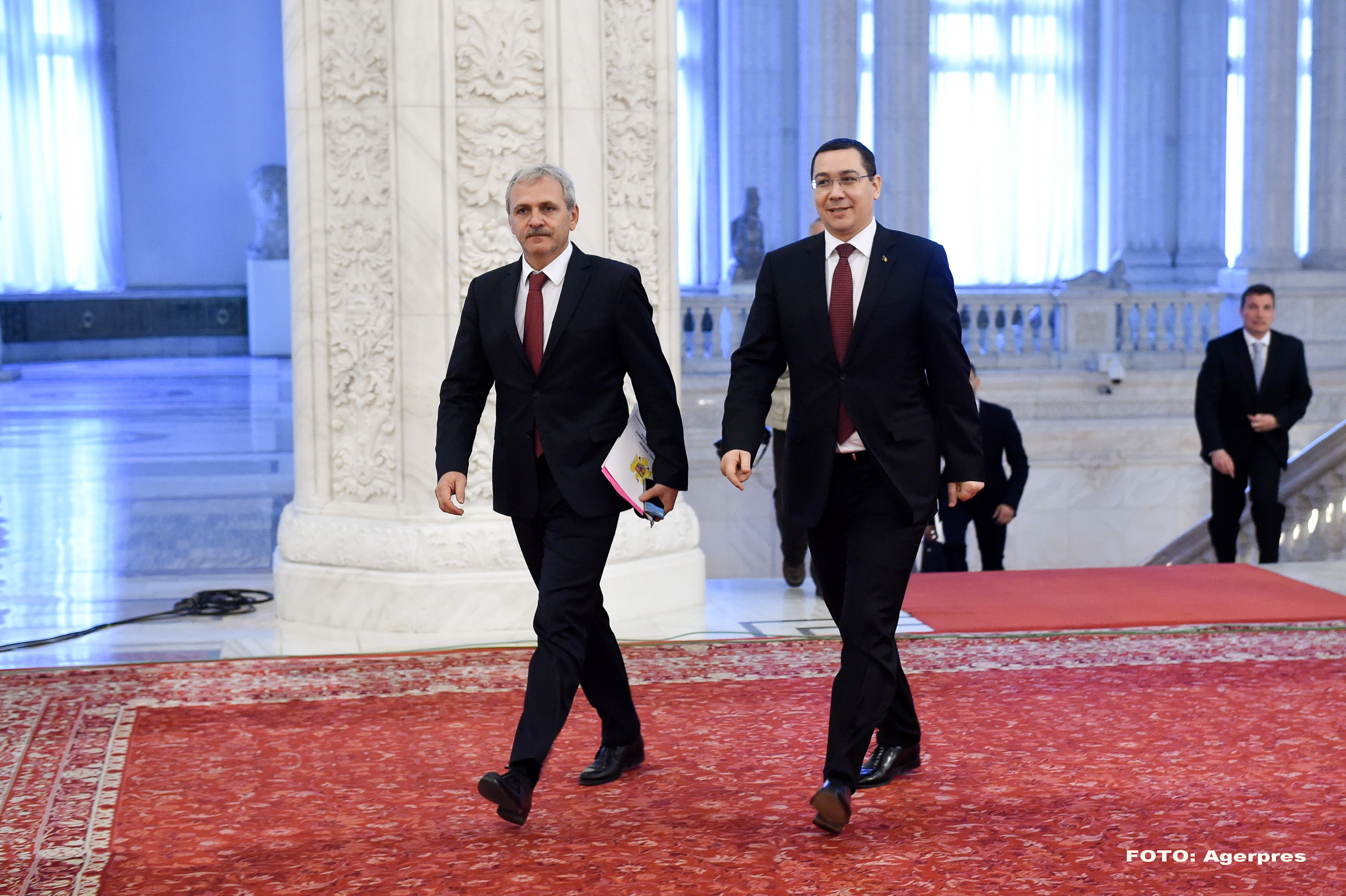 Liviu Dragnea si-a lansat candidatura la sefia PSD atacandu-l pe Iliescu. Politicianul a suferit un accident vestimentar