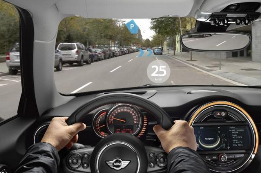 Un autobuz care i-a apartinut lui Elvis a fost vandut la o casa de licitatie pentru o suma fabuloasa: