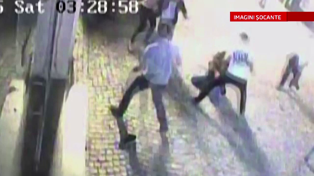 Unul s-a predat, celalalt este inca in libertate. Cine sunt cei doi barbati care au injunghiat un tanar in Centrul Vechi