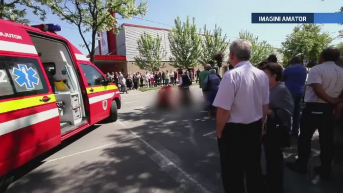 O batrana din Hunedoara a fost lovita de o masina pe trecerea de pietoni. Soferul ar fi circulat cu viteza