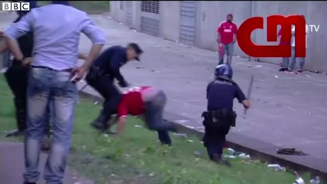 Scandal in Portugalia, dupa ce un suporter a fost batut de politie in fata propriilor copii. De la ce a pornit incidentul