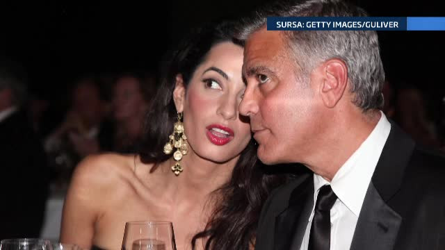 George Clooney a stat aproape 30 de minute in genunchi, cand a cerut-o in casatorie pe Amal. Viitoarea sotie era socata