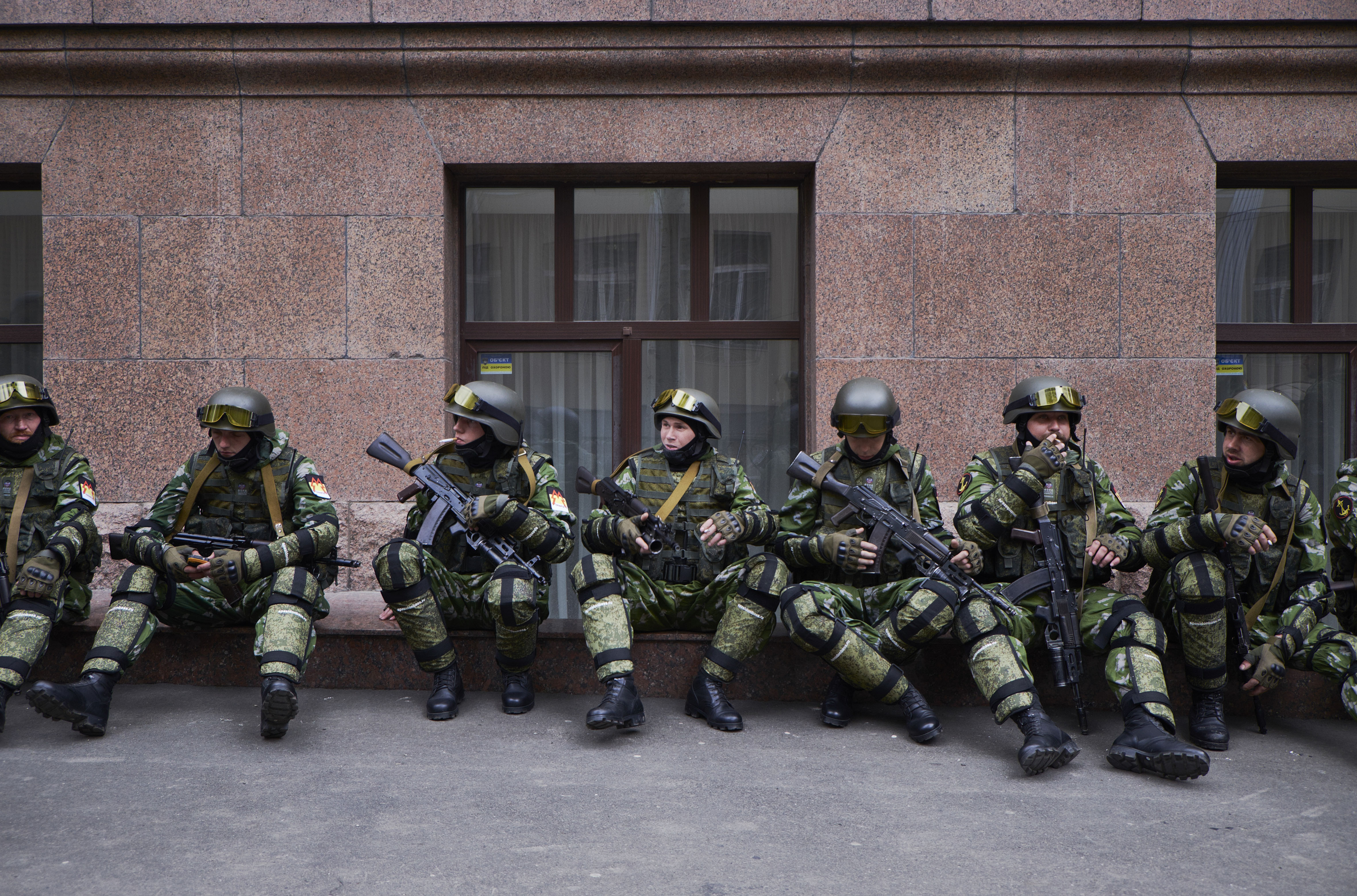 Noi tensiuni intre Ucraina si Rusia. Kievul a impiedicat accesul consulului rus la cei doi rusi capturati in tara vecina