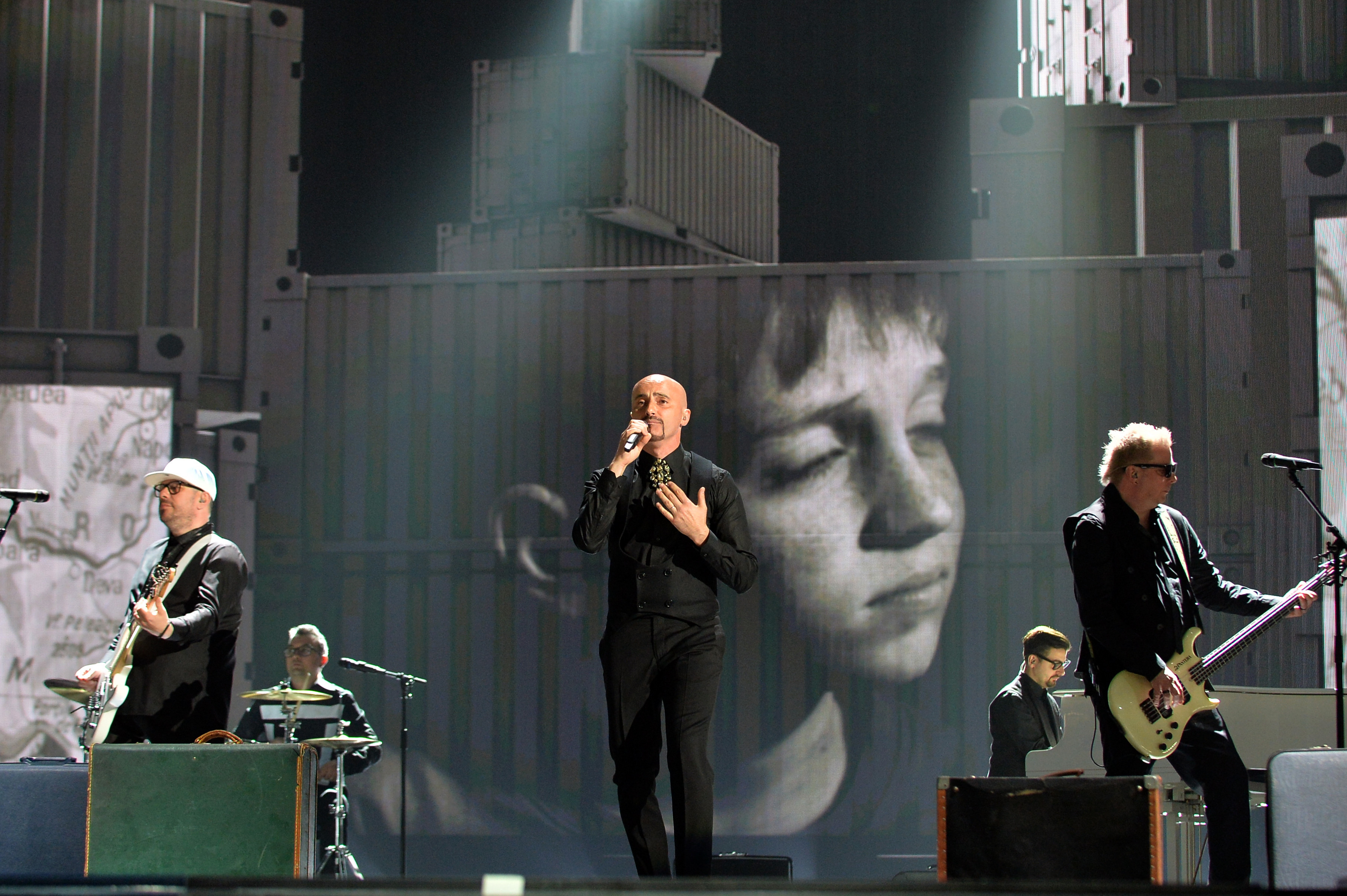 EUROVISION 2015. Ce sanse are Voltaj la casele de pariuri sa castige concursul, dupa prima semifinala. Suedia e favorita