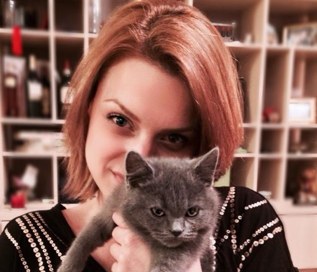 Raluca lupta pentru viata ei. Singura speranta de a invinge un cancer ajuns la metastaze sta in SMS-urile trimise de voi