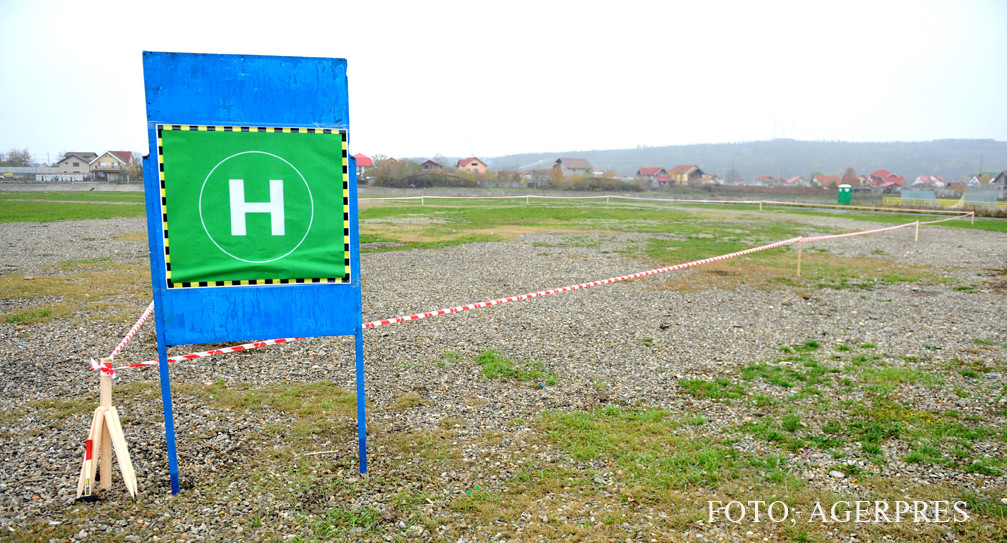 Un elicopter SMURD nu a putut ateriza la Targu Jiu din cauza tarabelor de pe heliport. Ce solutie au gasit salvatorii