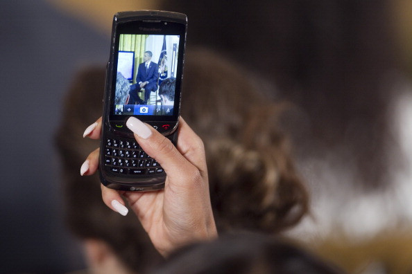 Barack Obama a batut recordul Twitter in doar 5 ore