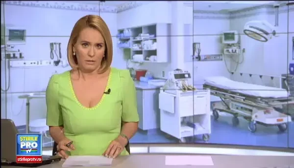 Tara in care un copil era sa moara, dupa ce i-a cazut in cap o canapea aruncata de la etaj. A fost un mic accident