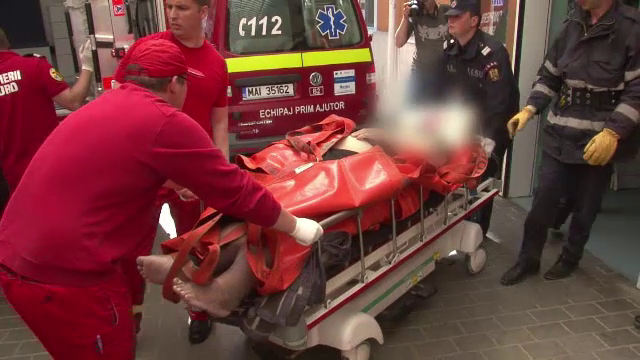 Barbatul de 300 kg dus la spital de 13 pompieri a murit la o zi dupa externare. Ce diagnostic i-au stabilit medicii