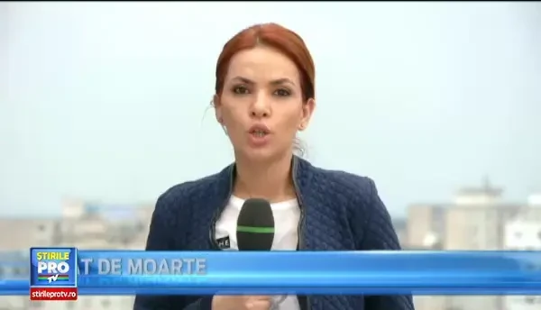 Copilul din Hunedoara care a fost lovit de o canapea aruncata de la etaj are 2 vertebre fisurate. A intrat practic prin el