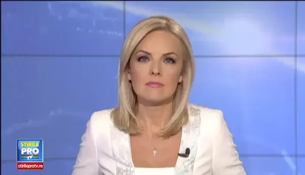 Turistii au inceput sa vina la mare, profitand de preturile inca mici. Apa e cam rece, dar am spart gheata