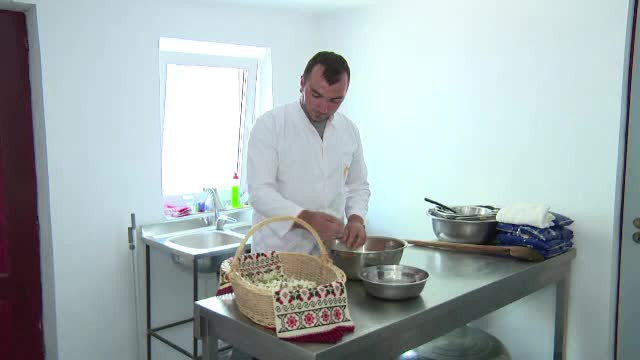 Doi tineri din Alba si Cluj au descoperit o reteta a succesului. Povestea lui Alin, care a pornit o afacere cu 5000 de euro