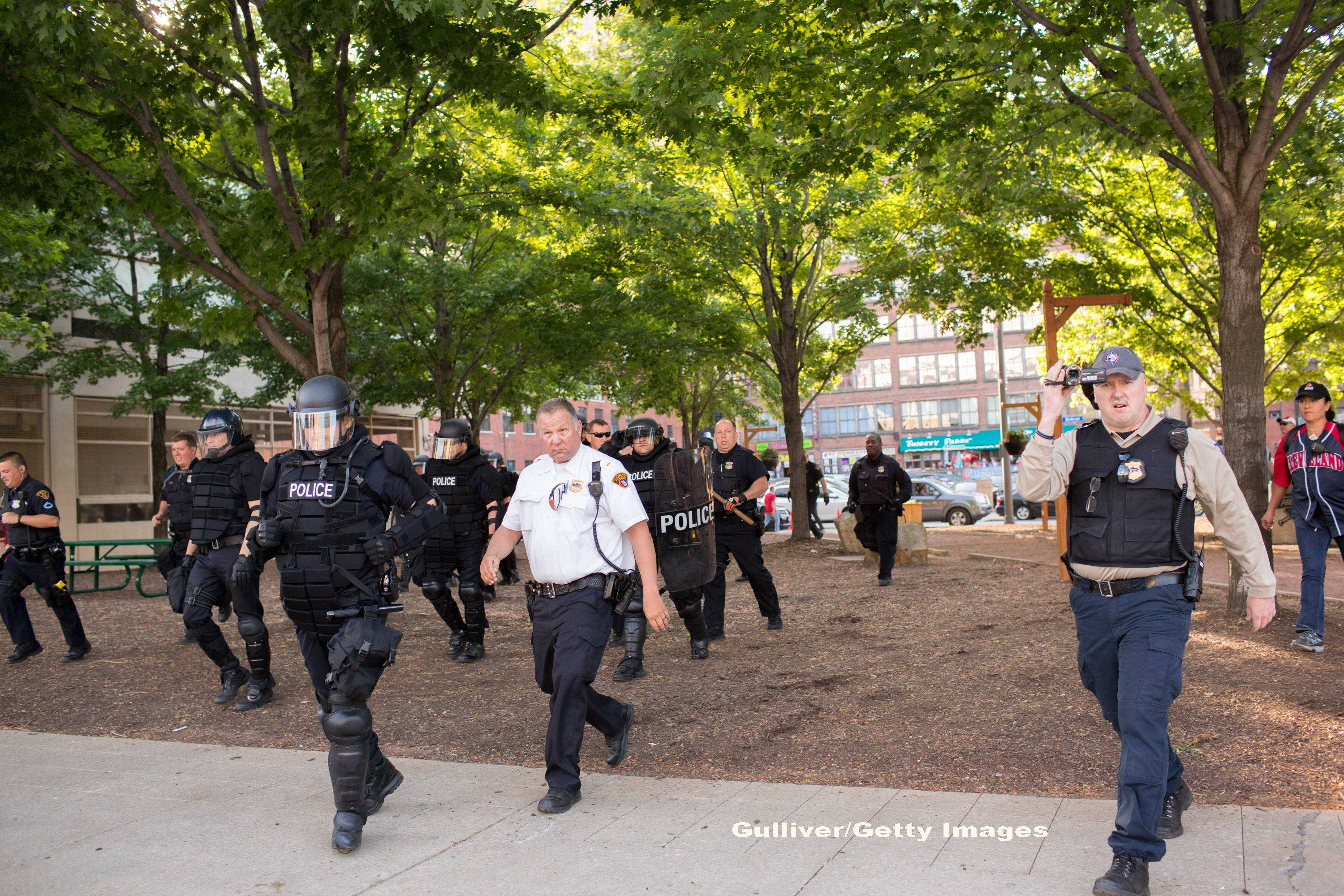 Proteste in SUA, dupa ce un politist a fost achitat pentru impuscarea a 2 persoane de culoare: "Nu-i dreptate, nu-i pace!"