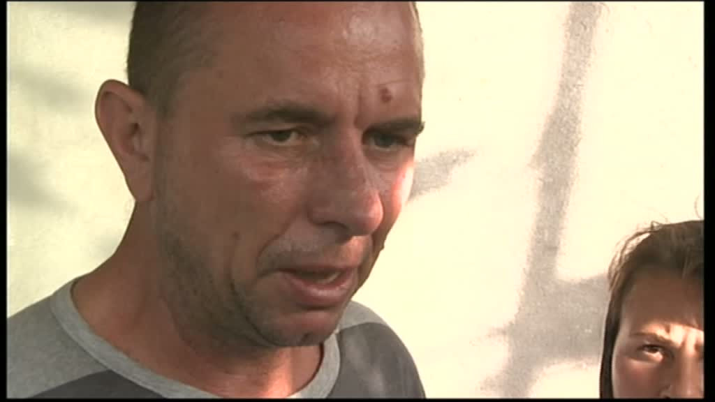 Sotul femeii care s-a aruncat de pe un bloc: "Putea fi salvata. S-au apropiat de ea suficient ca sa ii ia paharul din mana"