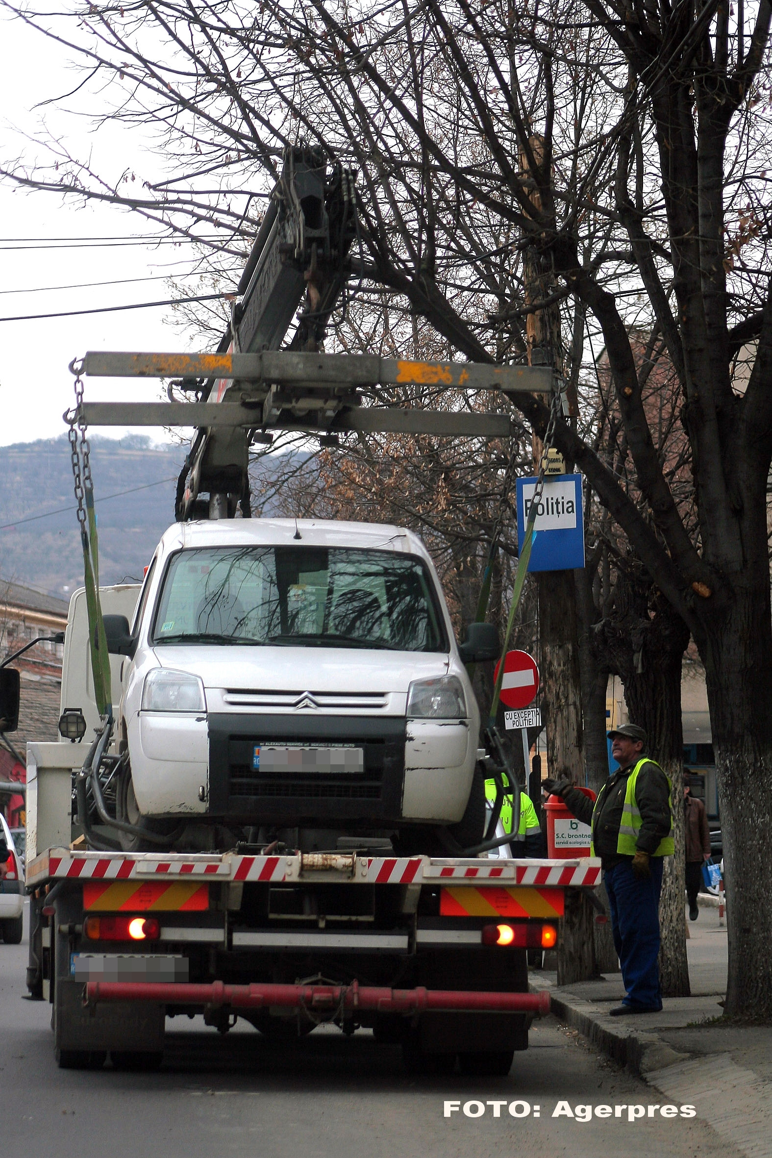 masina ridicata - AGERPRES