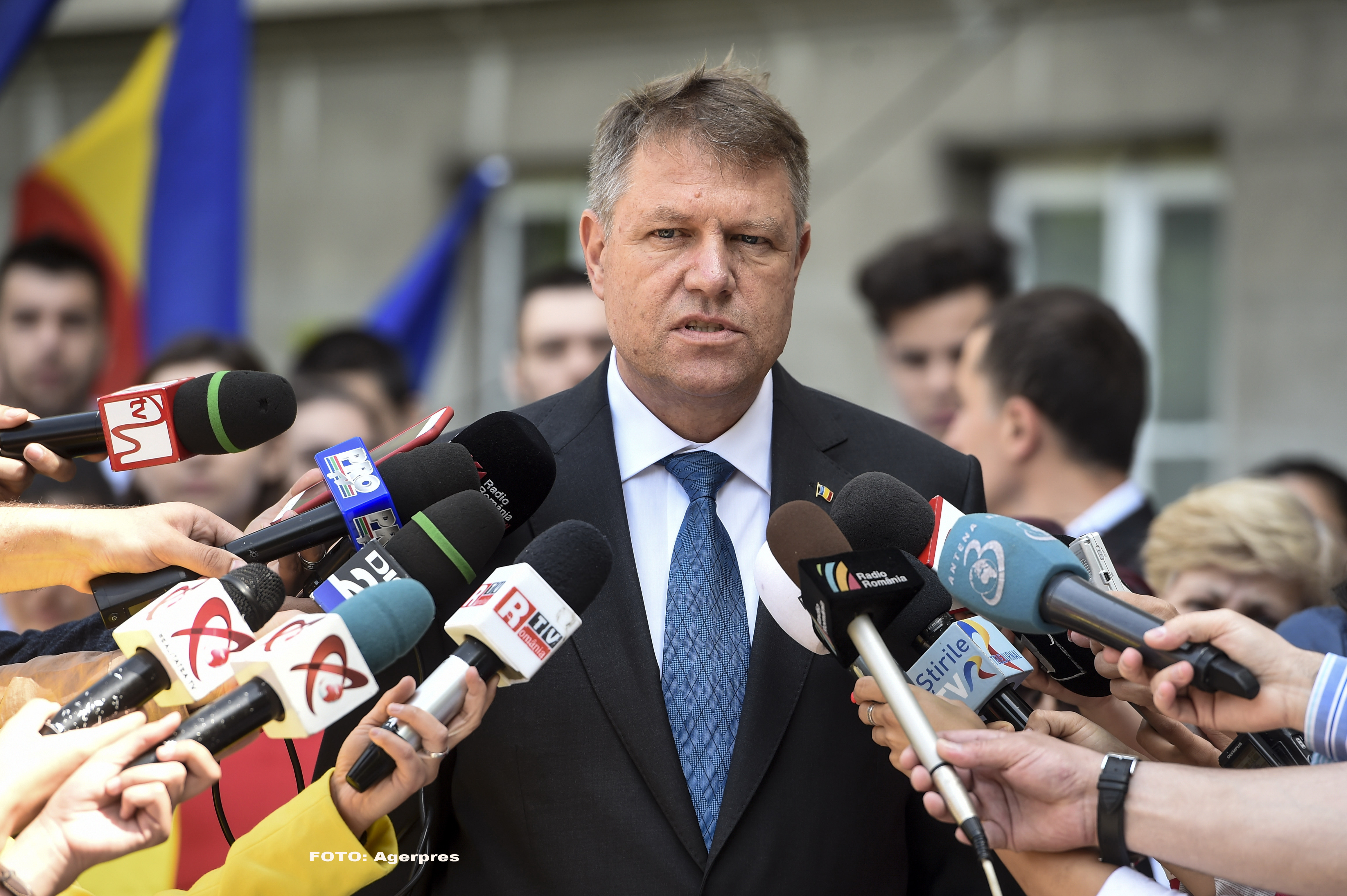 Klaus Iohannis s-a intalnit cu Victor Ponta si Mugur Isarescu la Cotroceni. Data certa la care va incepe tranzitia catre euro