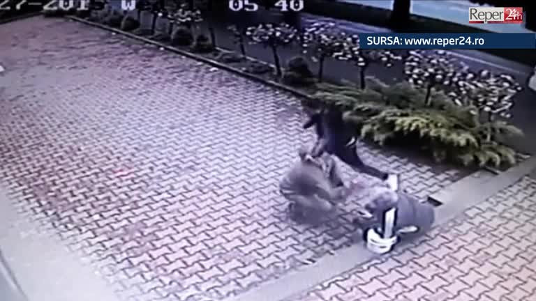 Un banal accident de trafic s-a transformat intr-o bataie crunta. Ce s-a intamplat dupa ce un taximetrist a lovit un pieton