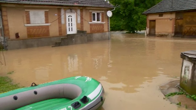 COD PORTOCALIU de inundatii pe rauri din centrul tarii. Judetele care sunt vizate de avertizare
