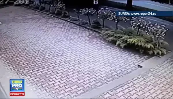 Un banal accident de trafic se transforma intr-o bataie de poveste. Imagini socante surprinse de camerele de supraveghere