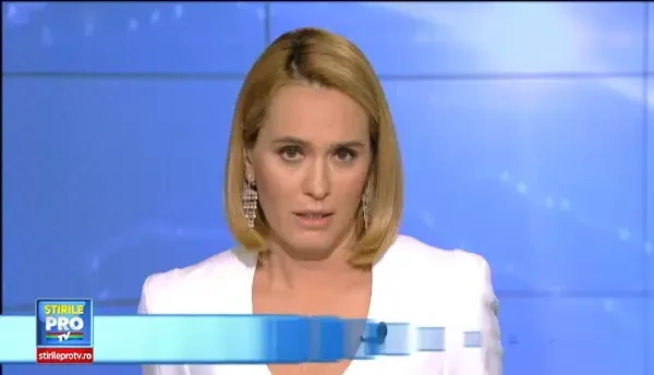 Perchezitii acasa la primarul din Tulcea, acuzat de coruptie. Ce acuzatii i-au adus oamenii adunati in fata curtii