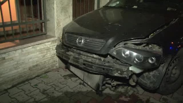 Soferi fara experienta. O tanara de 20 de ani, care conducea regulamentar, a fost lovita de un sofer de 18 ani