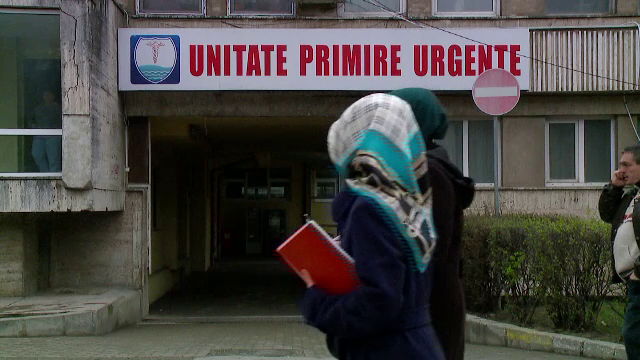 Patru copii din Constanta au ajuns la spital, dupa explozia unui tub de spray aruncat in foc