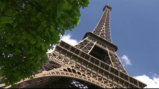 Paradisul in care traiau hotii romani de buzunare la Paris. Castigau 4.000 de euro/zi si au cheltuit 100.000 de euro pe hotel